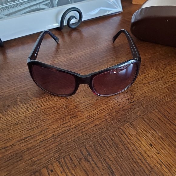 Sunglasses - Picture 2 of 3